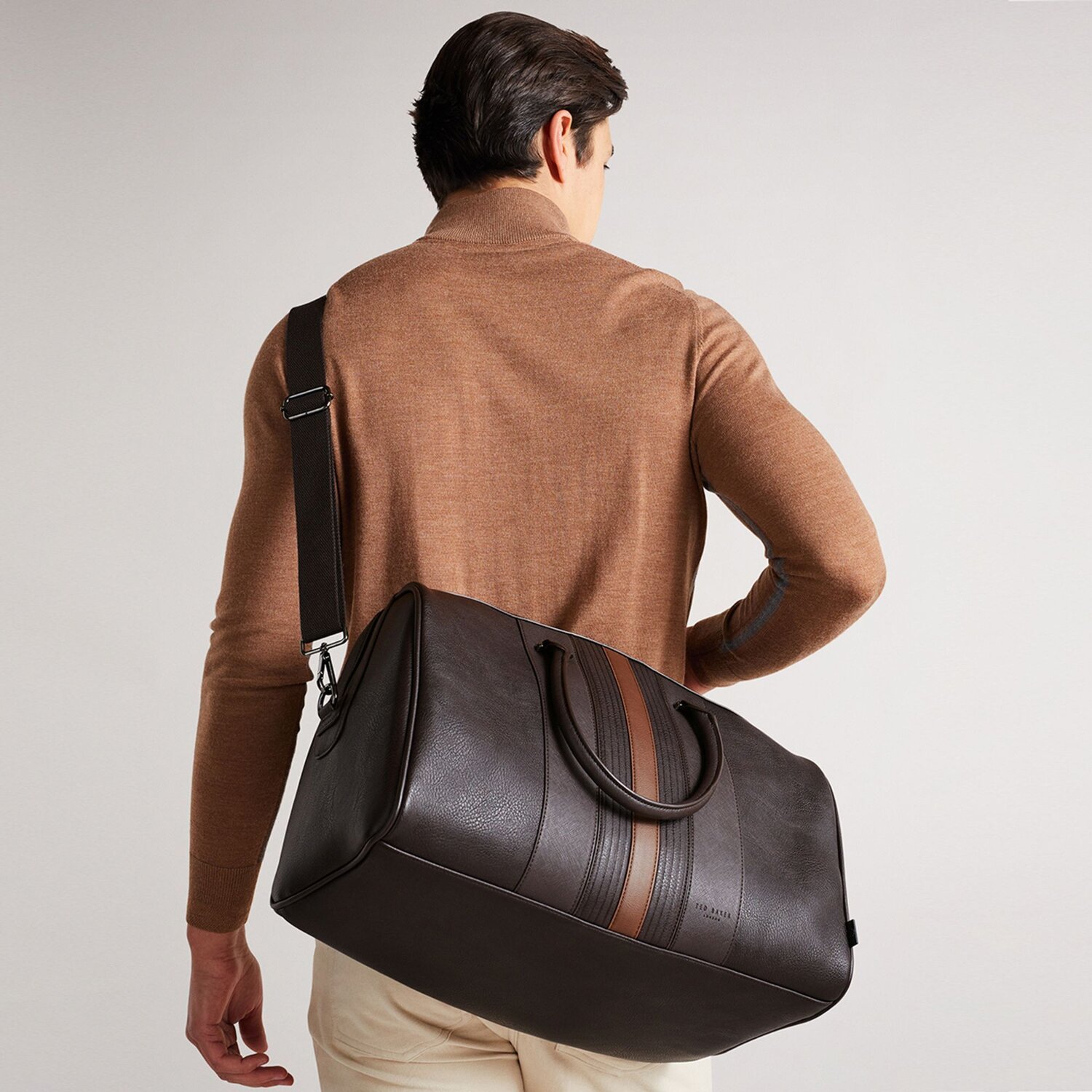 Ted Baker Evyday Weekender Sac de voyage 48 cm brn choc sur Bagage24